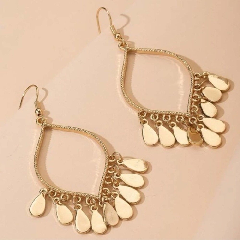 Gold-Tone Tassel Drop Earrings BRAND NEW - Picture 3 of 3